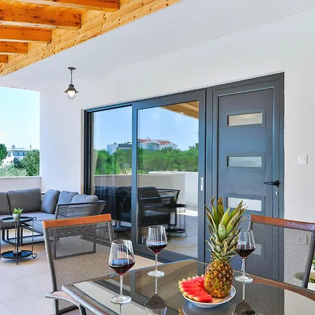 Holiday home Luxurious With Private Pool Wellness *