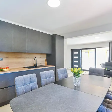 Luxurious With Private Pool Wellness Holiday home
