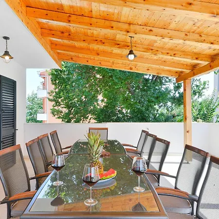 Holiday home Luxurious With Private Pool Wellness *
