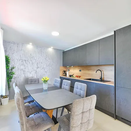 Near The Sea * Bibinje